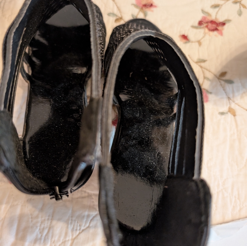 2 pr Women’s Block Heel Sandals- Sz 6.5 - Picture 7 of 11